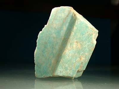 Amazonite (monocrystal)   location : Pikes Peak - Colorado