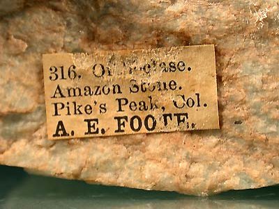 Amazonite (monocrystal)   location : Pikes Peak - Colorado